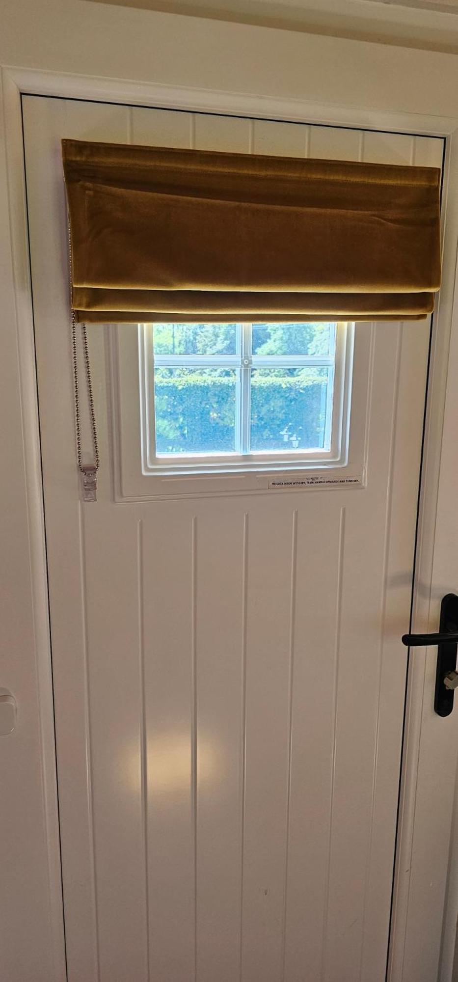 Small Cozy Shepherd Hut 20 By 7 Feet With Boxed In High Double Bed Balmacara Extérieur photo